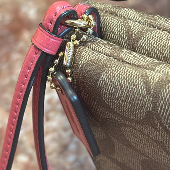 Coach double zip wristlet - Picture 7 of 16